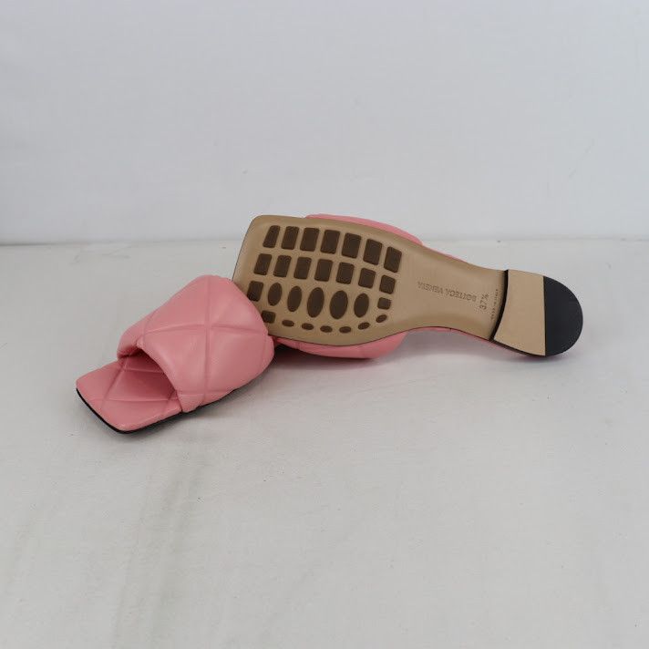 Bottega Veneta o1rshd1 Quilted Embssed Lagoon Nappa Sandal in Blossom Size US 7.5 / IT 37.5 - 6 Thumbnail