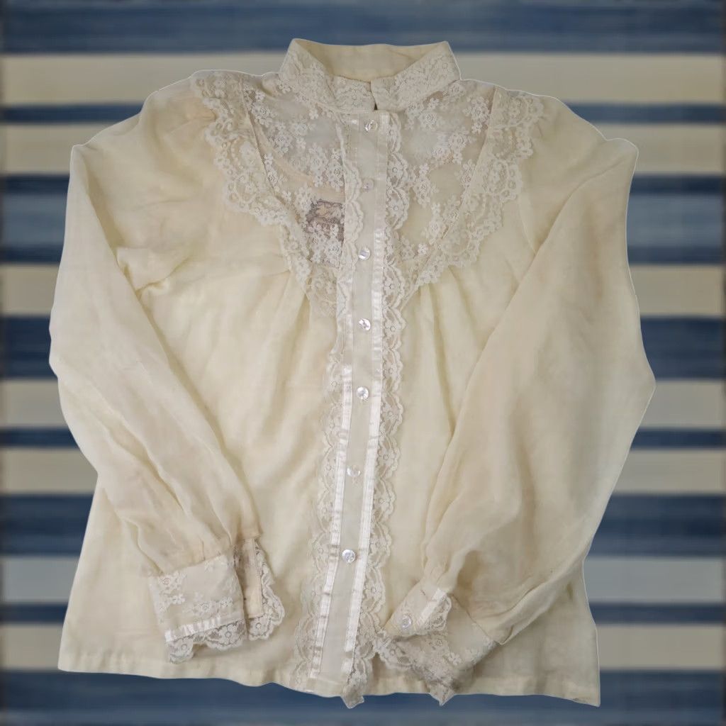 Vintage VINTAGE Gunne Sax Jessica's Gunnies Lace Button Up Shirt Womens 7 Cream Blouse Ladies Women 7s Size M / US 6-8 / IT 42-44 - 1 Thumbnail