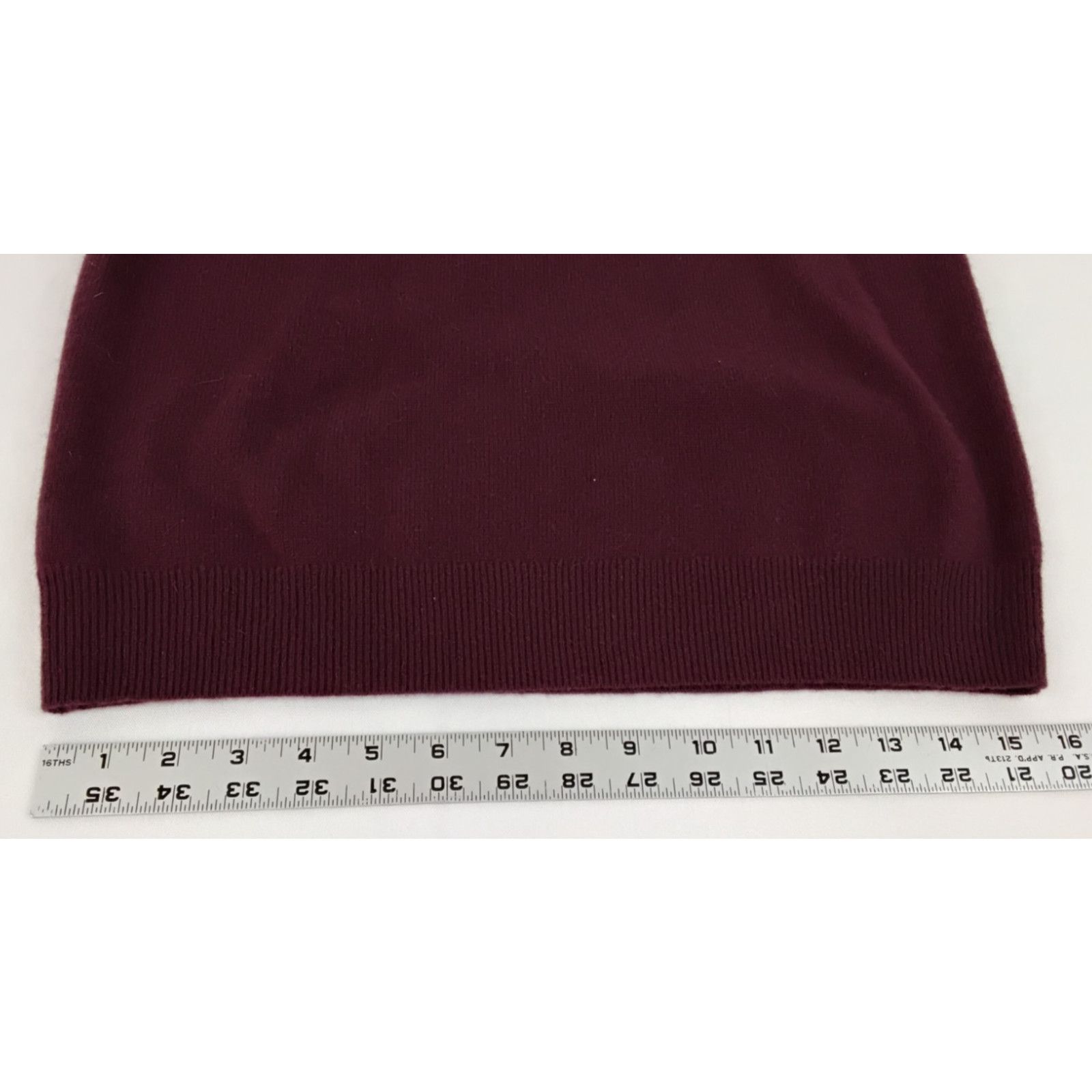 Bloomingdale's C by Bloomingdale's V-Neck Sweater Women M Red Cashmere NWT Size M / US 6-8 / IT 42-44 - 15 Thumbnail