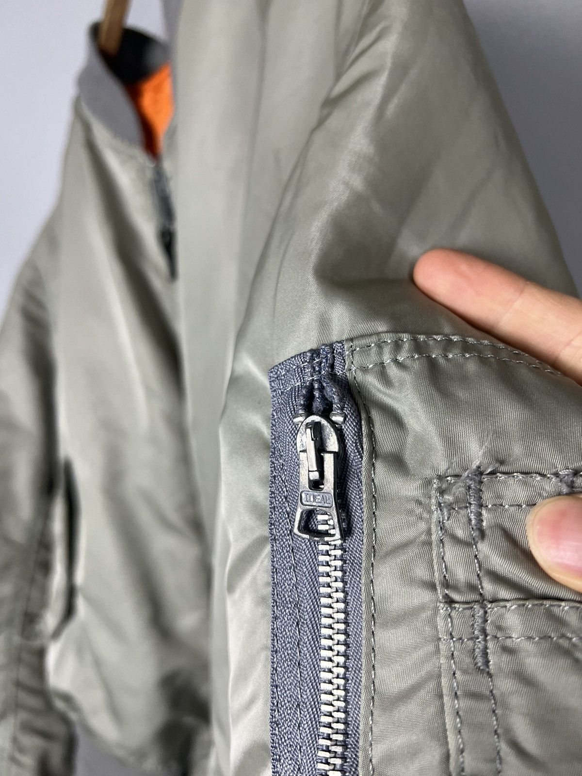 Alpha Industries XL-L Alpha Industries vintage flight reversible bomber jacke Size US XL / EU 56 / 4 - 3 Thumbnail