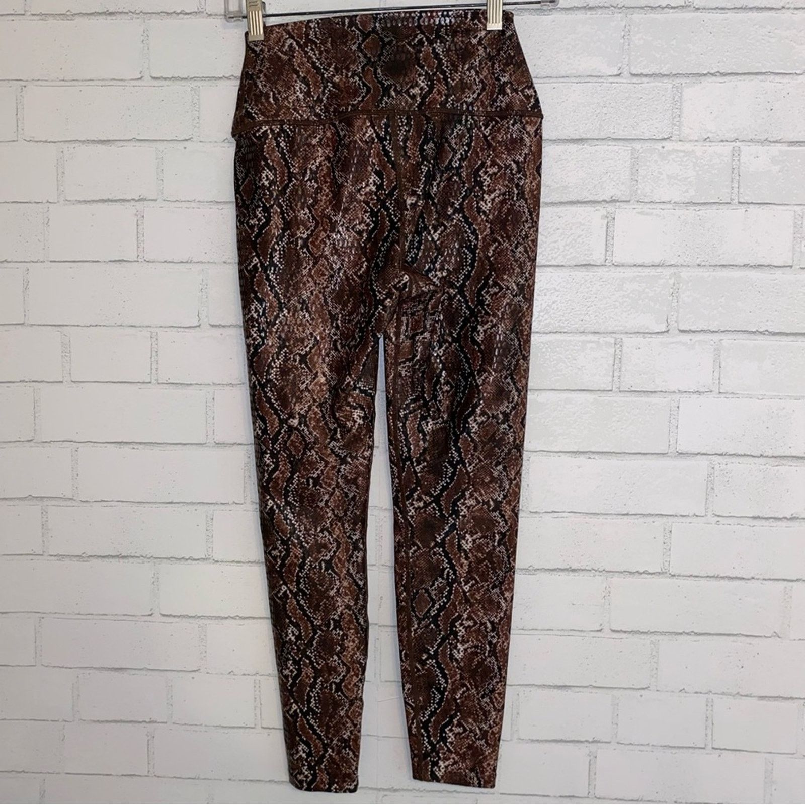 Carbon Carbon38 $120 High Rise 7/8 Legging True Snake Sz S NWOT Size 22" - 12 Thumbnail
