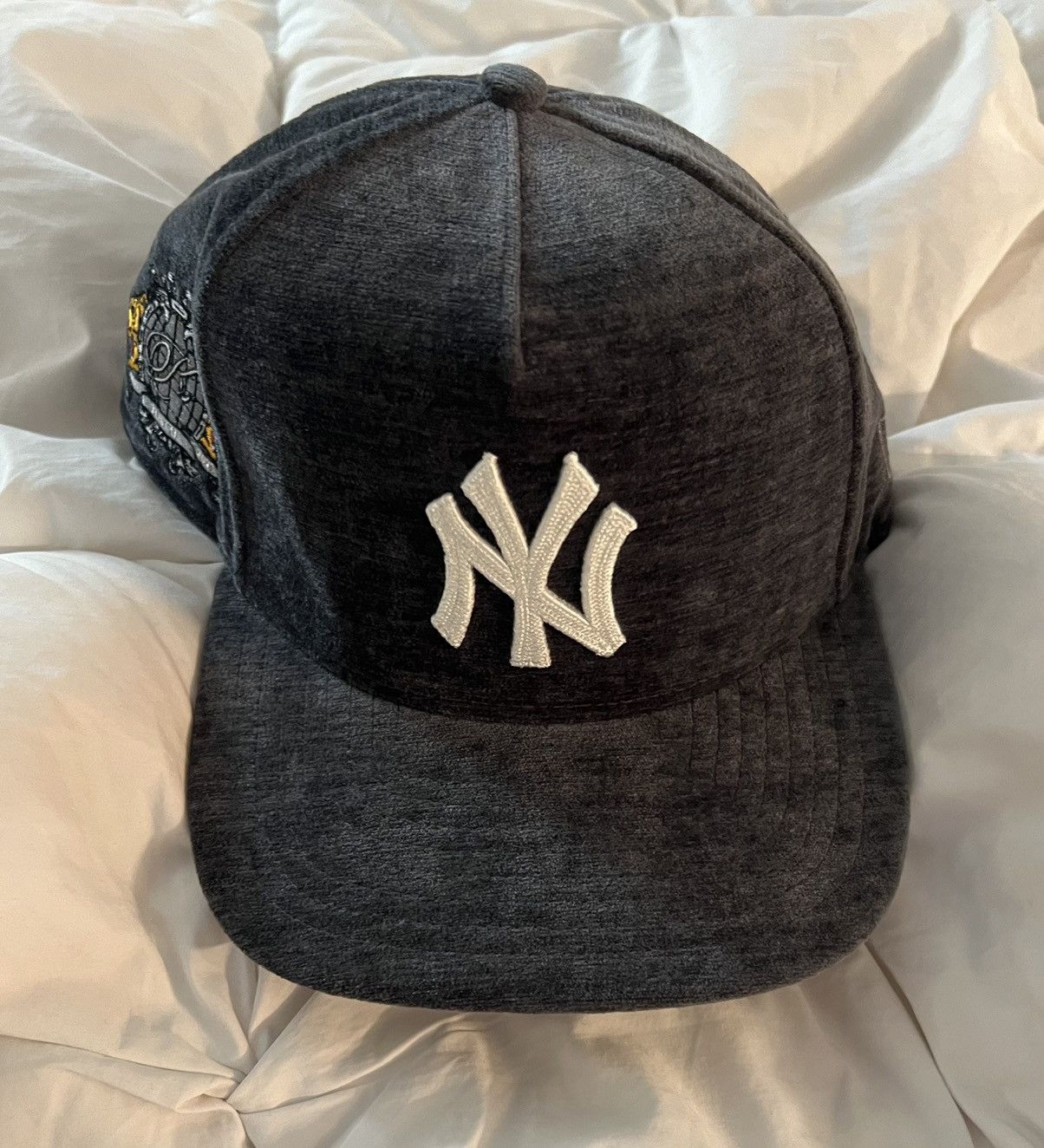 Kith × New Era × New York Yankees KITH NEW YORK YANKEES NEW ERA ADJUSTABLE SNAPBACK HAT NAVY Size ONE SIZE - 1 Thumbnail