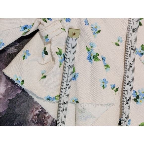 WeWoreWhat Revolve WeWoreWhat Slit Overall ShortsWatercolor Ditsy Ivory Size 34" / US 12 / IT 48 - 11 Thumbnail