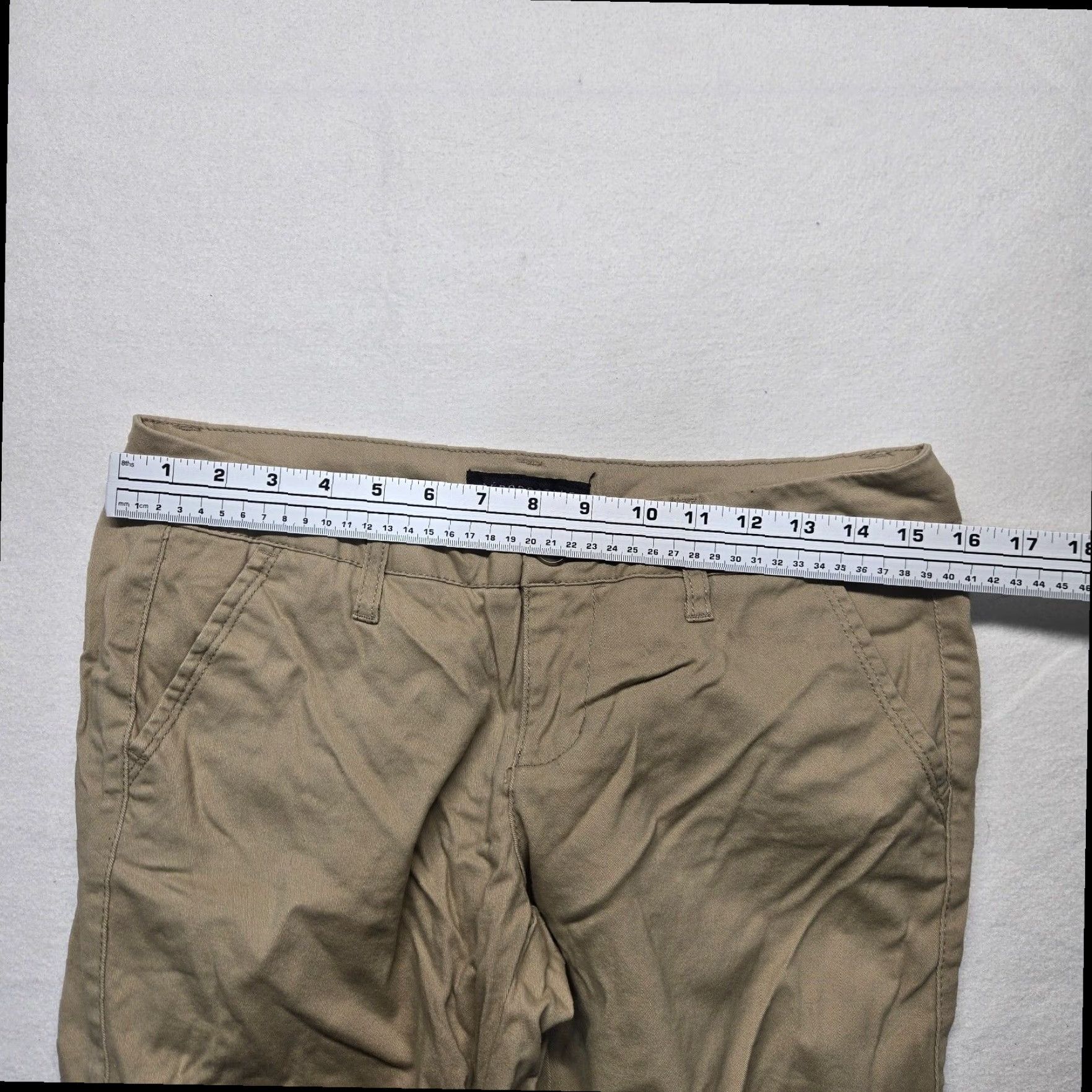 Vintage Aéropostale Beige Chino Shorts Women's Size 4 Low Rise Stretch Size 27" / US 4 / IT 40 - 4 Thumbnail