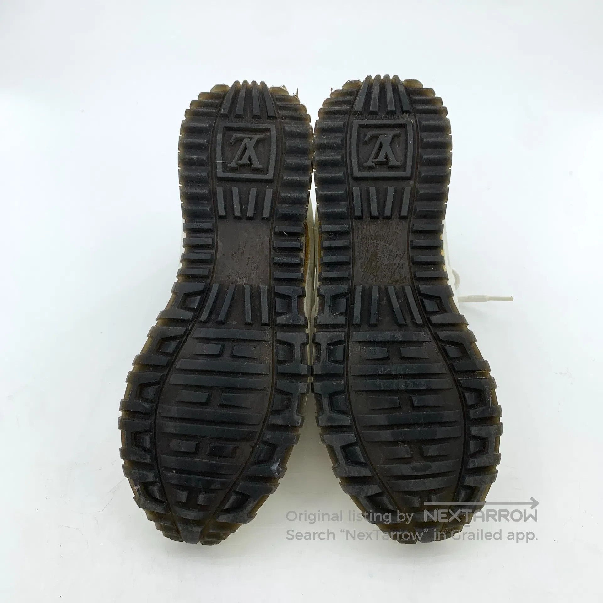 Louis Vuitton Louis Vuitton White net lace-up casual flat sneakers| Size US 4.5 / IT 34.5 - 5 Thumbnail