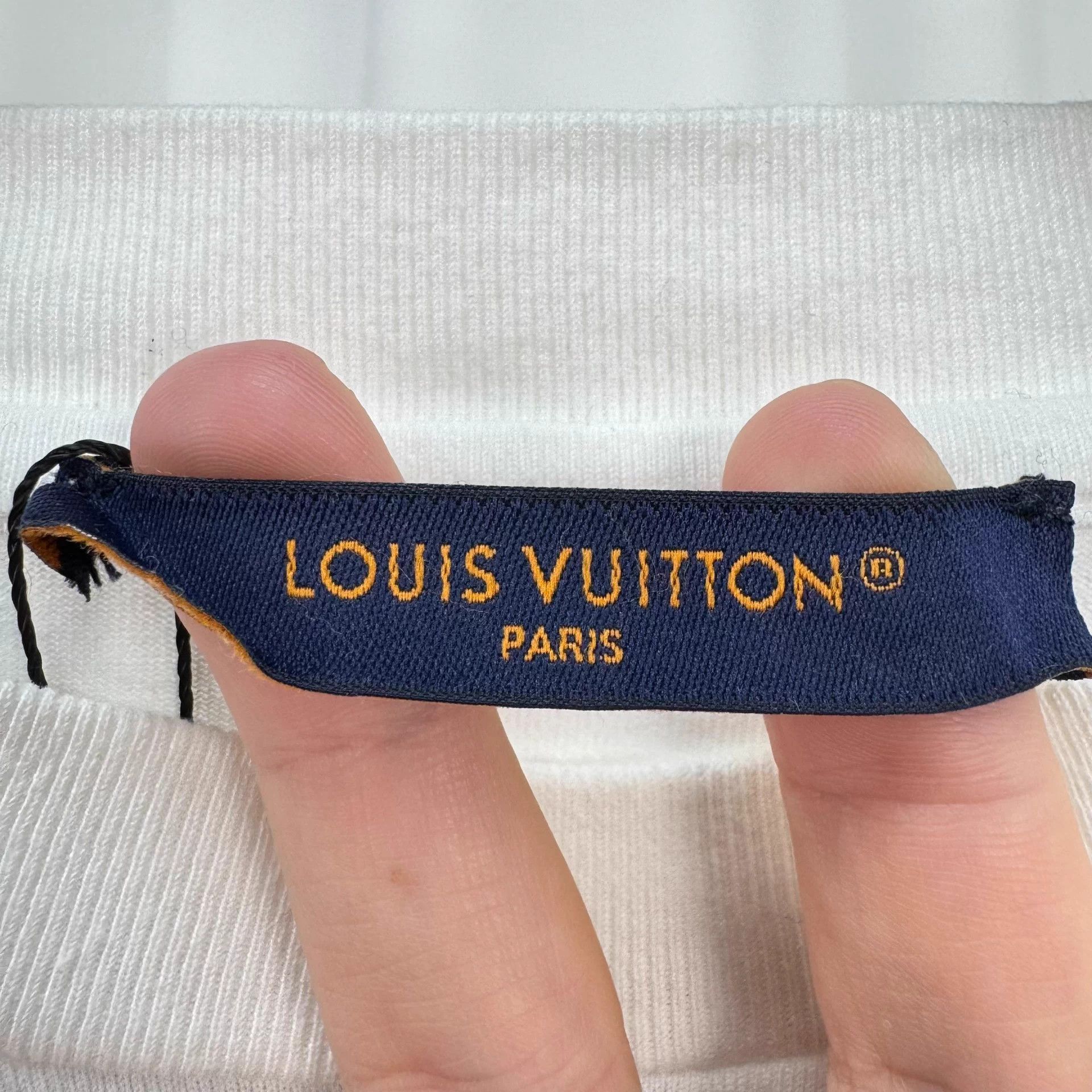 Louis Vuitton LV 24SS Embossed Logo Short Sleeve S 99 New Size US S / EU 44-46 / 1 - 5 Thumbnail