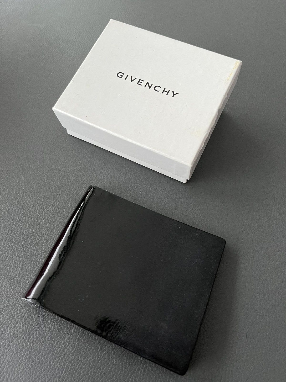 Givenchy Givenchy Vintage Runway Waxed Calf Leather Wallet RARE Size ONE SIZE - 4 Thumbnail