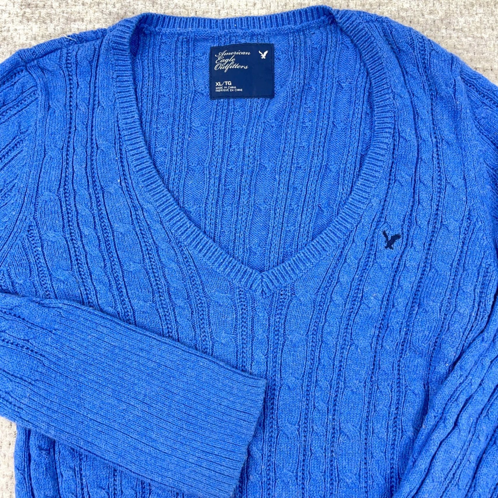 American Eagle Outfitters VINTAGE American Eagle Sweater Women XL Blue Cable-Knit V-Neck Pullover All Seasons Y2K Womens Size XL / US 12-14 / IT 48-50 - 2 Thumbnail
