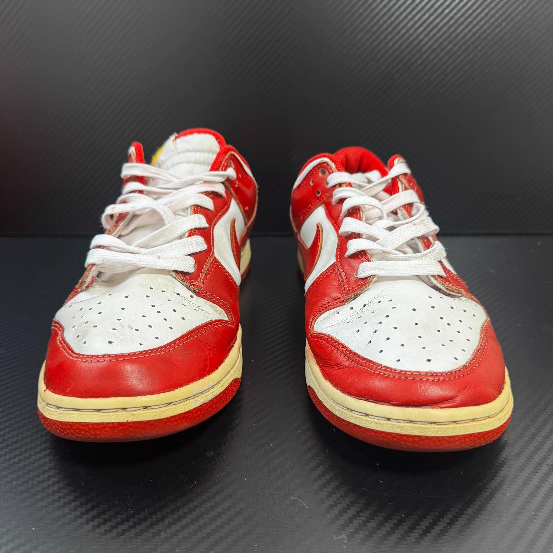 Nike Nike Dunk Low PRM Team Red Q11 Size US 9 / EU 42 - 2 Thumbnail