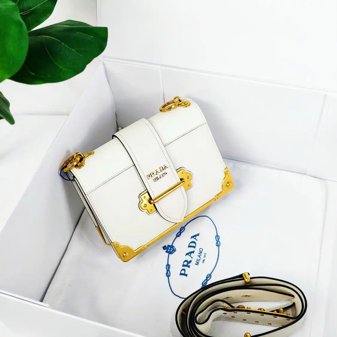 Prada PRADA Cahier white cowhide leather cross pattern shoulder bag detachable strap Size ONE SIZE - 1 Thumbnail