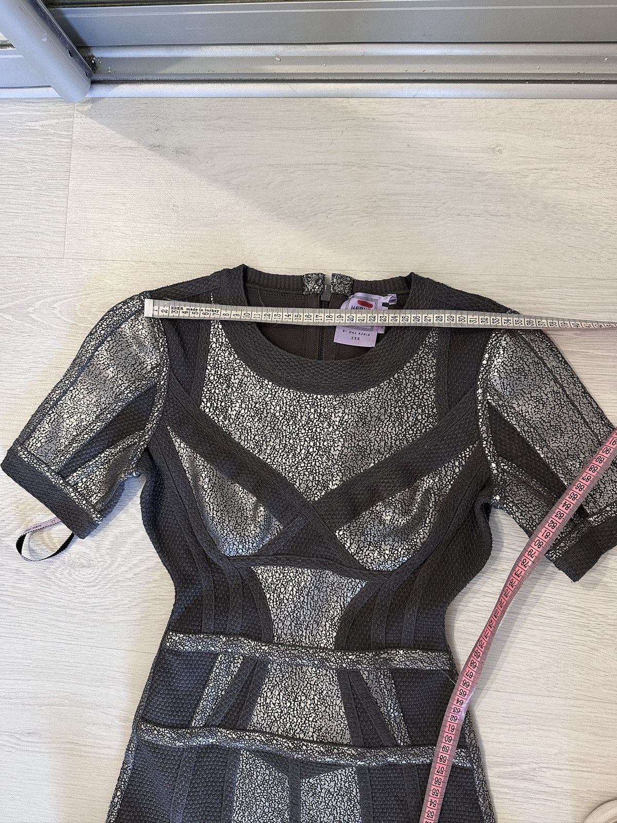 Herve Leger Herve Leger by Max Azria Bodycon Dress XXS Black Silver NWOT Size XXS / US 00 / IT 34 - 17 Thumbnail