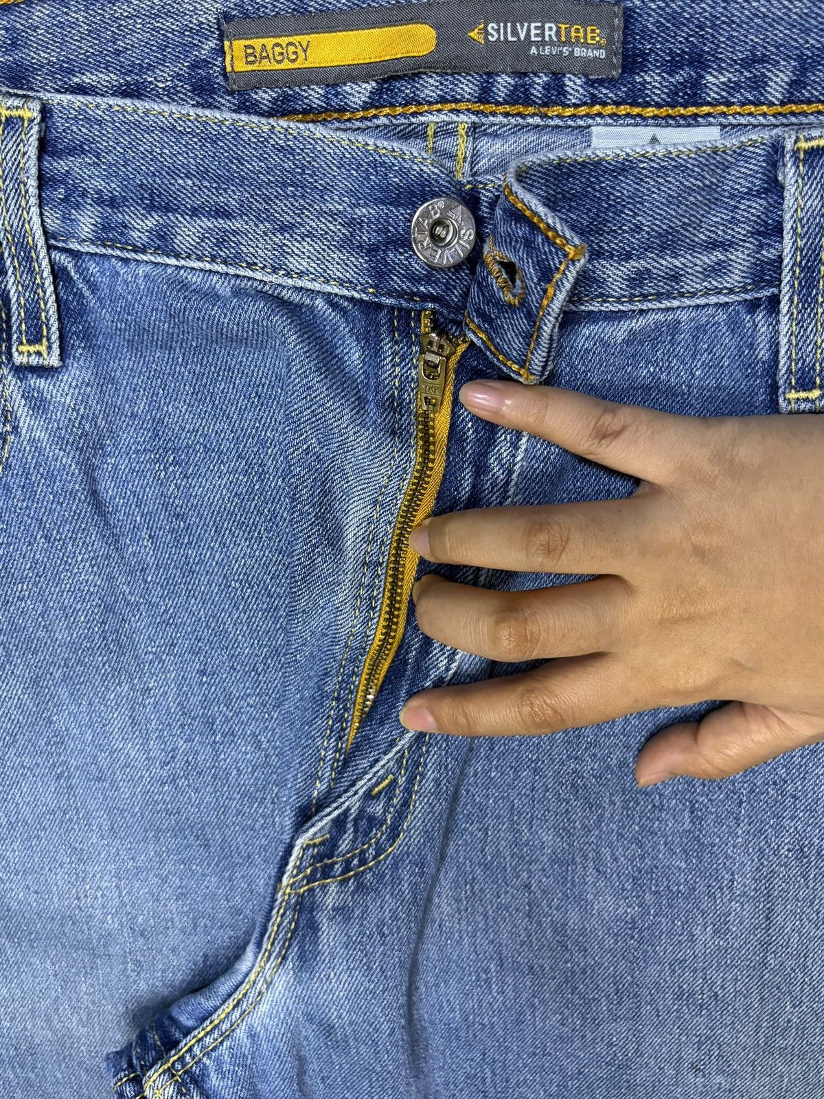 Levi's Vintage 90s Levis Silver Tab Distressed Baggy Jeans Size US 37 - 3 Thumbnail