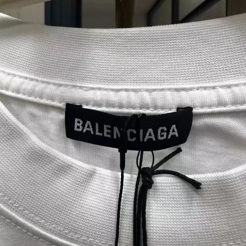 Balenciaga Balenciaga White portrait short sleeve Size US XS / EU 42 / 0 - 2 Thumbnail