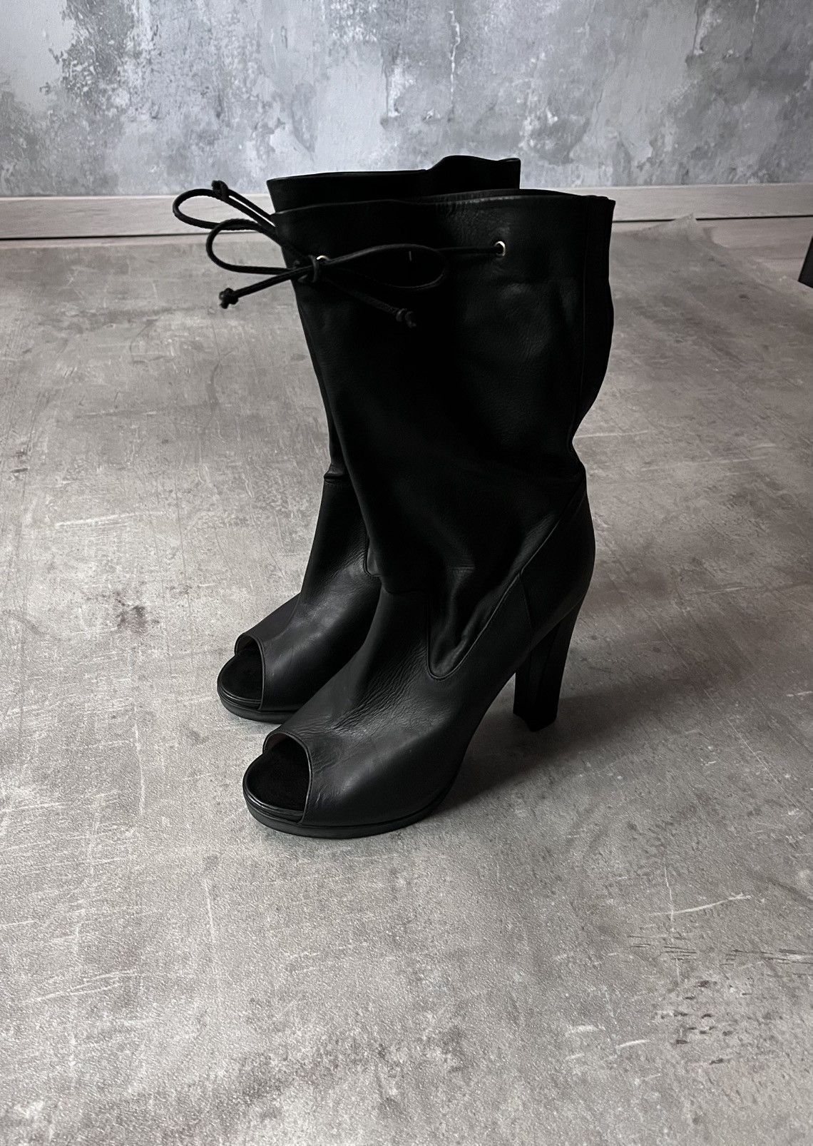 Fendi Fendi black leather heel elegant formal shoes Size US 9 / IT 39 - 1 Thumbnail