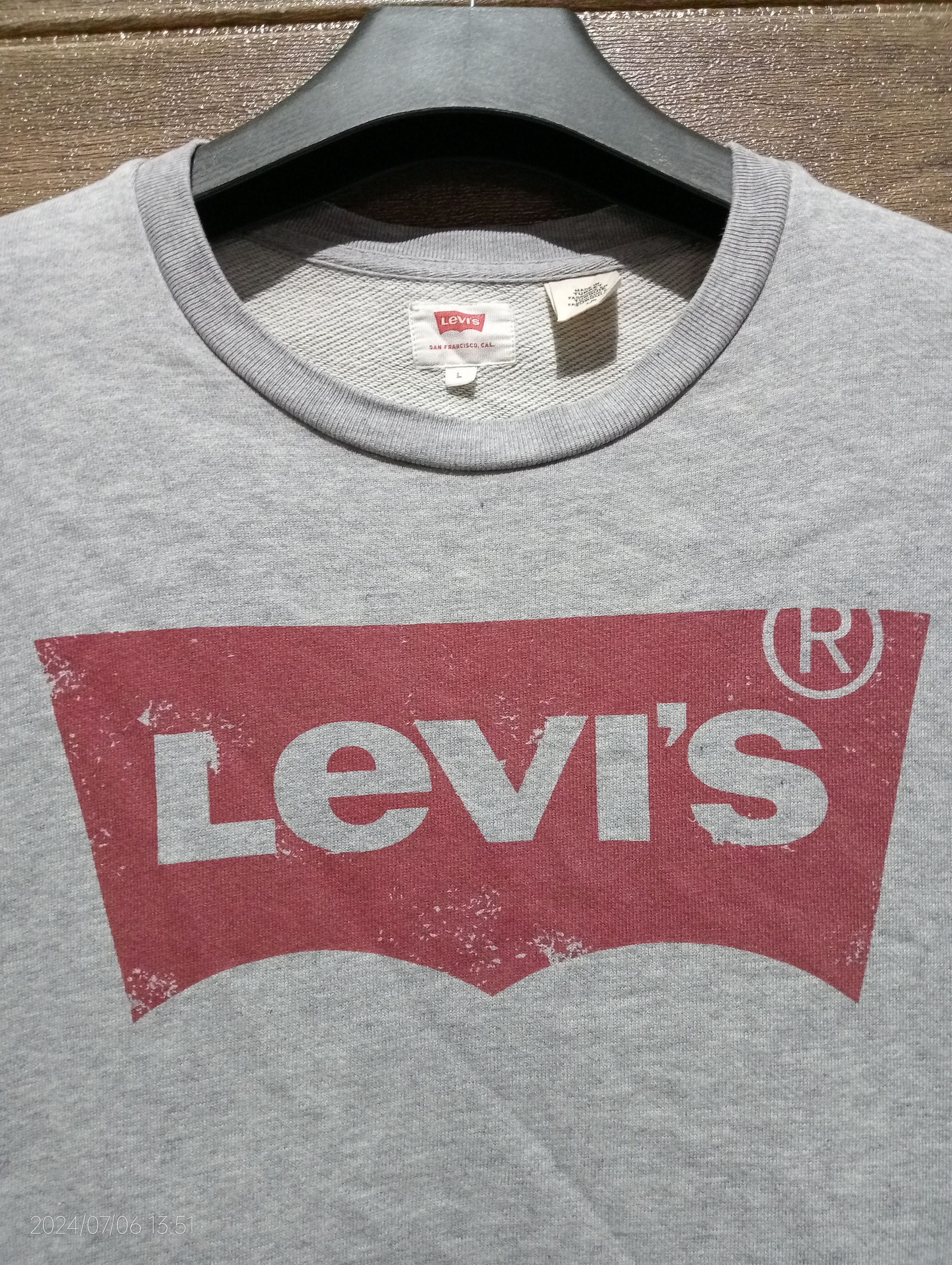 Levi's Vintage Levi's Big Logo Crewneck Sweatshirt Size US L / EU 52-54 / 3 - 2 Thumbnail