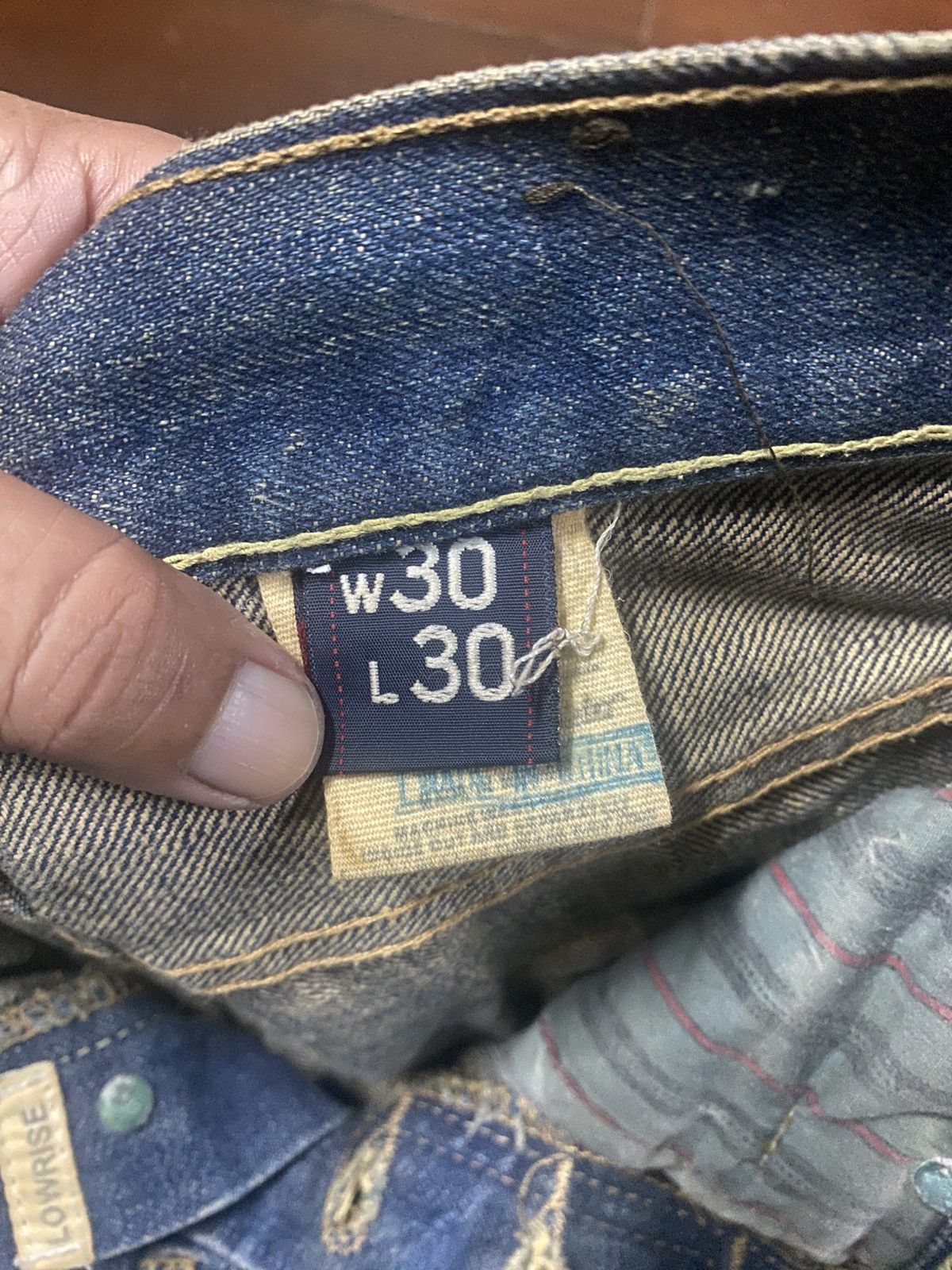 Abercrombie & Fitch Vintage Abercrombie Blue Wash Distressed mud wash lowrise Size US 33 - 21 Thumbnail