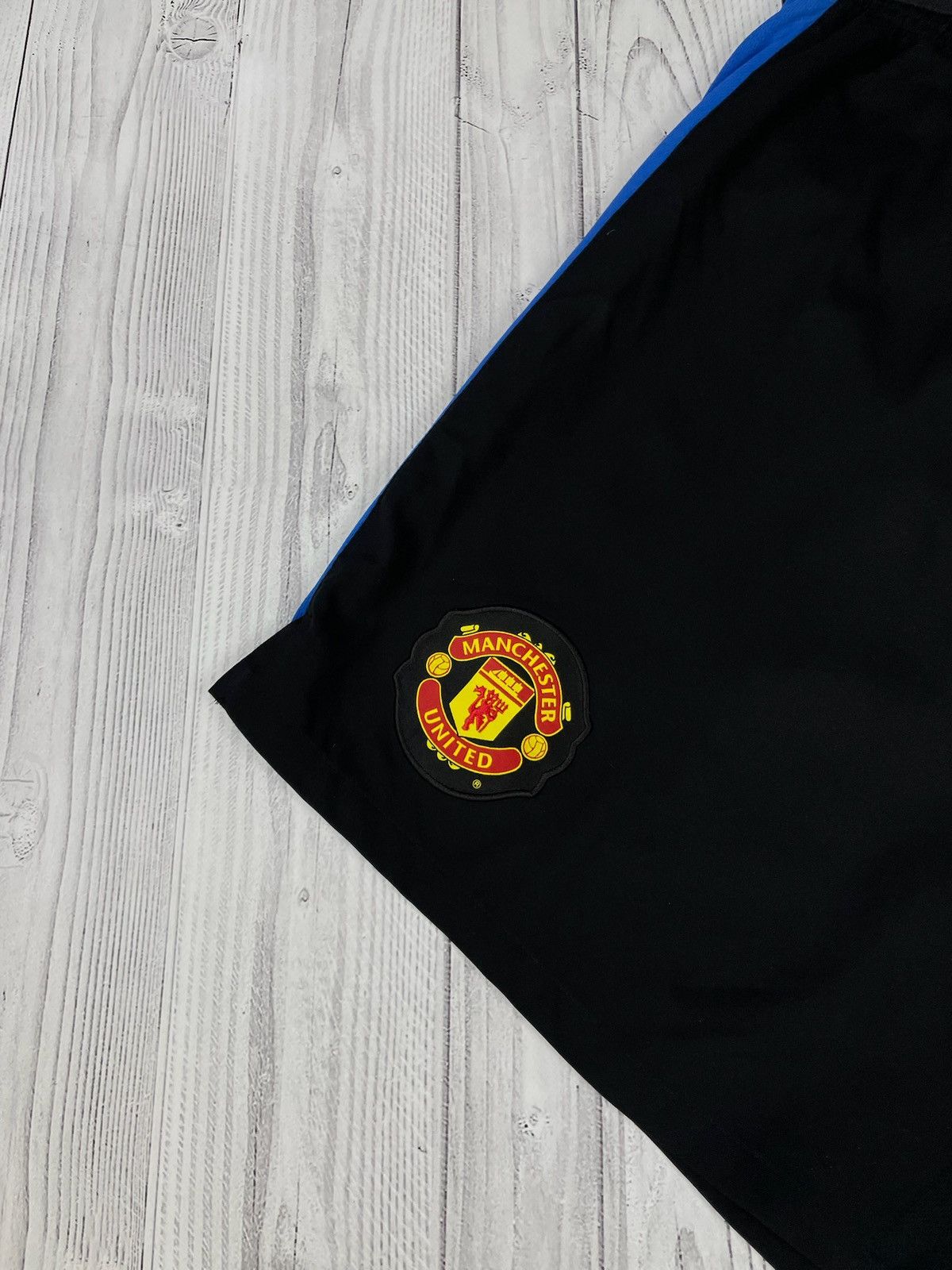 Nike Vintage nike Manchester United soccer shorts black size XXL Size US 38 / EU 54 - 3 Thumbnail