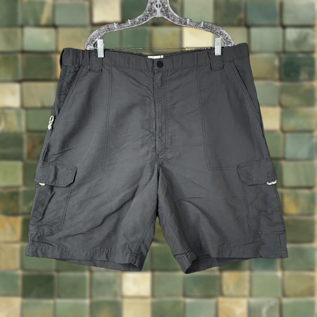 Wrangler VINTAGE? No. Wrangler Cargo Shorts Men 42 Gray Blue Hiking Regular Size 42 Mens Cargo Shorts Gray/Blue 90s? Size US 42 / EU 58 - 1 Thumbnail