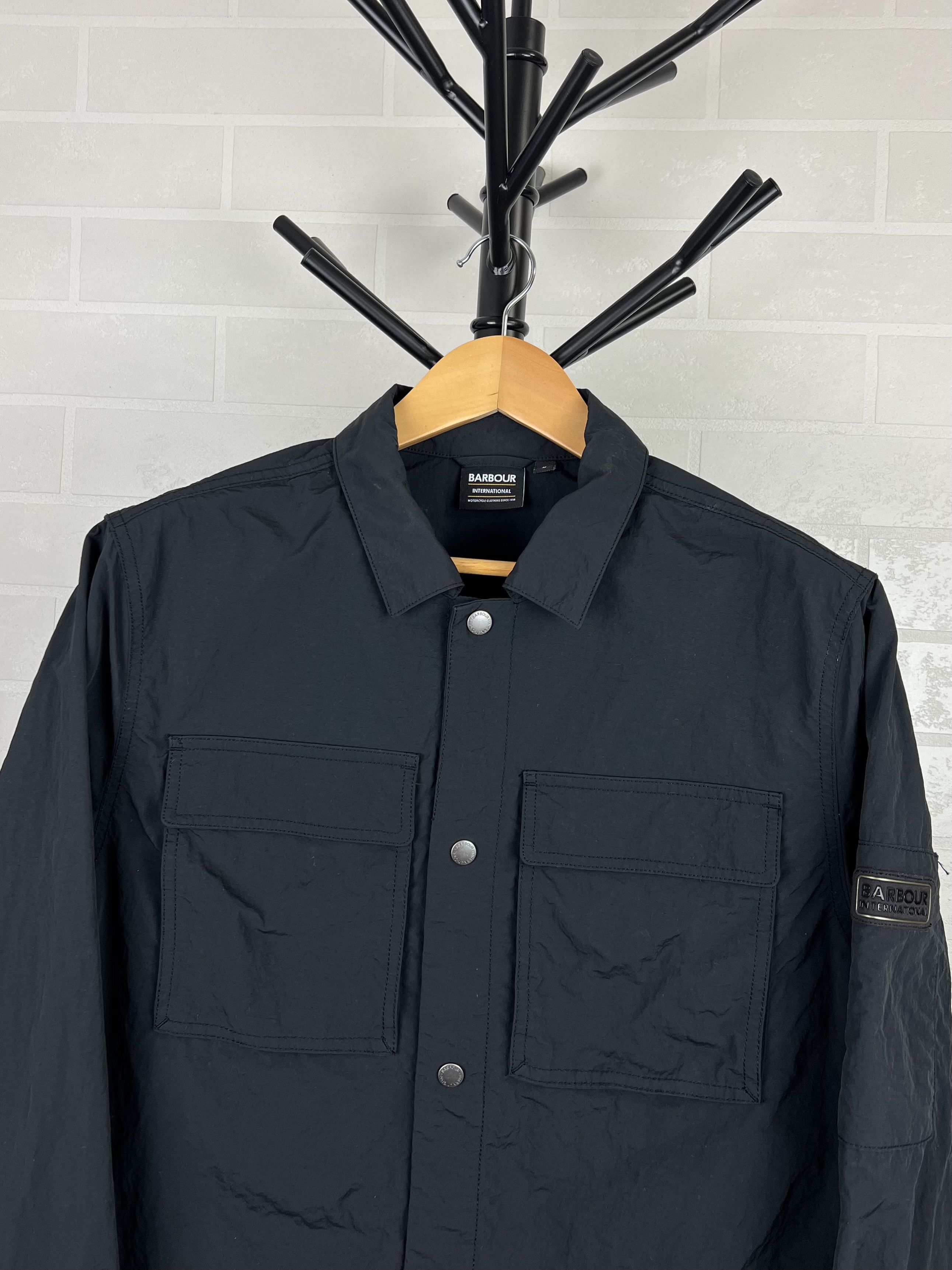 Barbour BARBOUR INTERNATIONAL Jacket Overshirt Pocket Logo Navy Mens Size US M / EU 48-50 / 2 - 2 Thumbnail