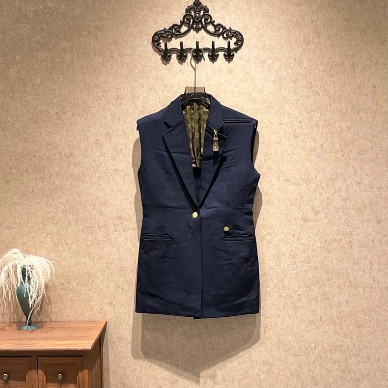 Louis Vuitton Louis Vuitton Midnight blue print leather button blazer ja Size XS / US 0-2 / IT 36-38 - 1 Thumbnail
