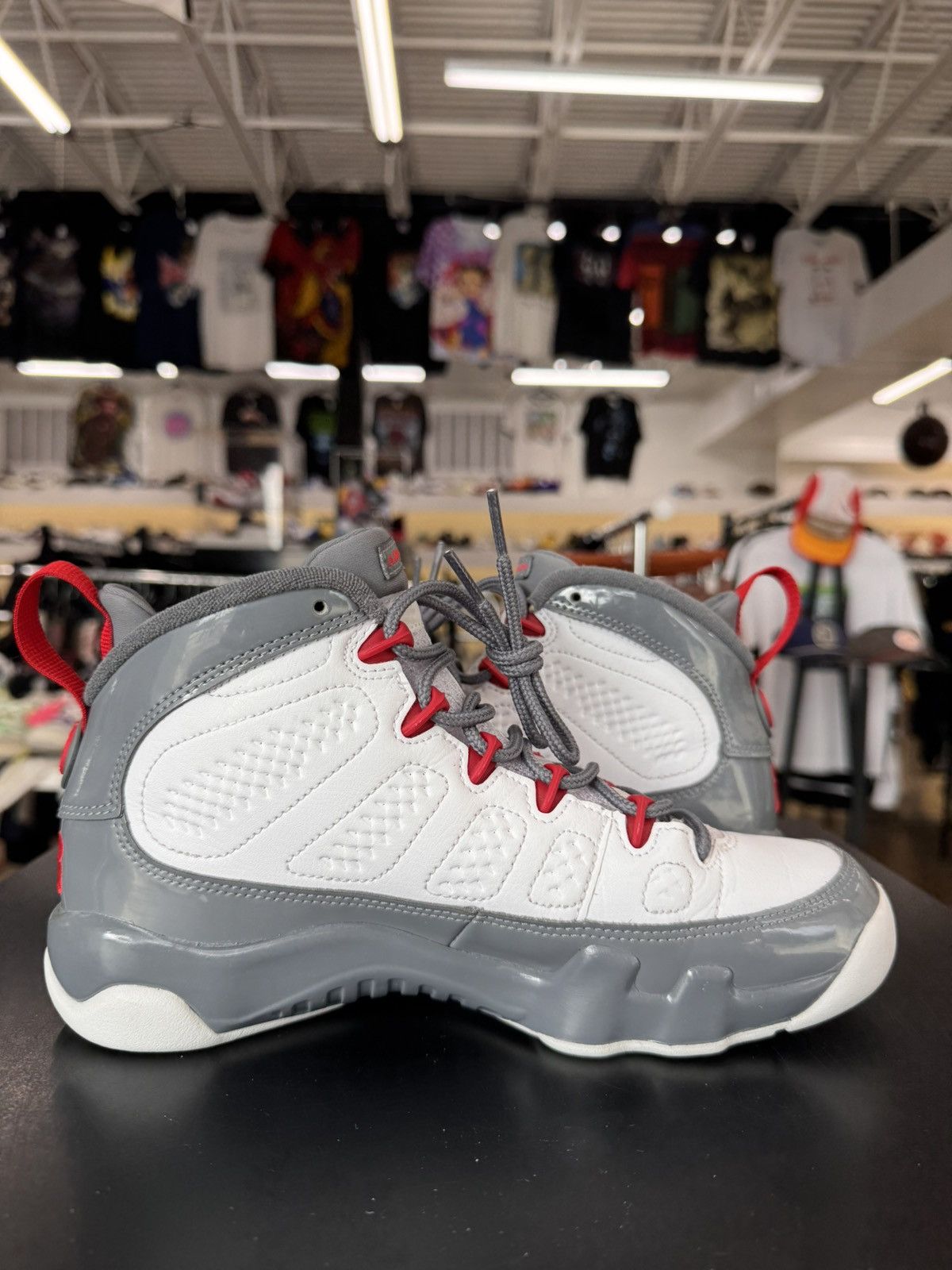 Jordan Brand Air Jordan 9 Fire Red Size 7Y (2022) Size US 6 / EU 39 - 3 Thumbnail