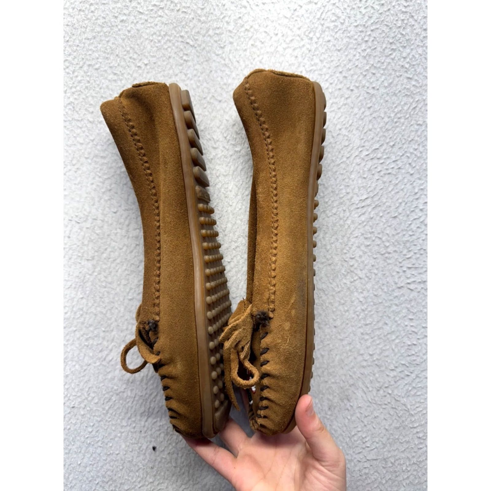 Minnetonka VINTAGE Minnetonka Brown Suede Moccasins Beaded Thunderbird Design Womens 7 Slip On Flat All Season XS? Size US 7 / IT 37 - 6 Thumbnail