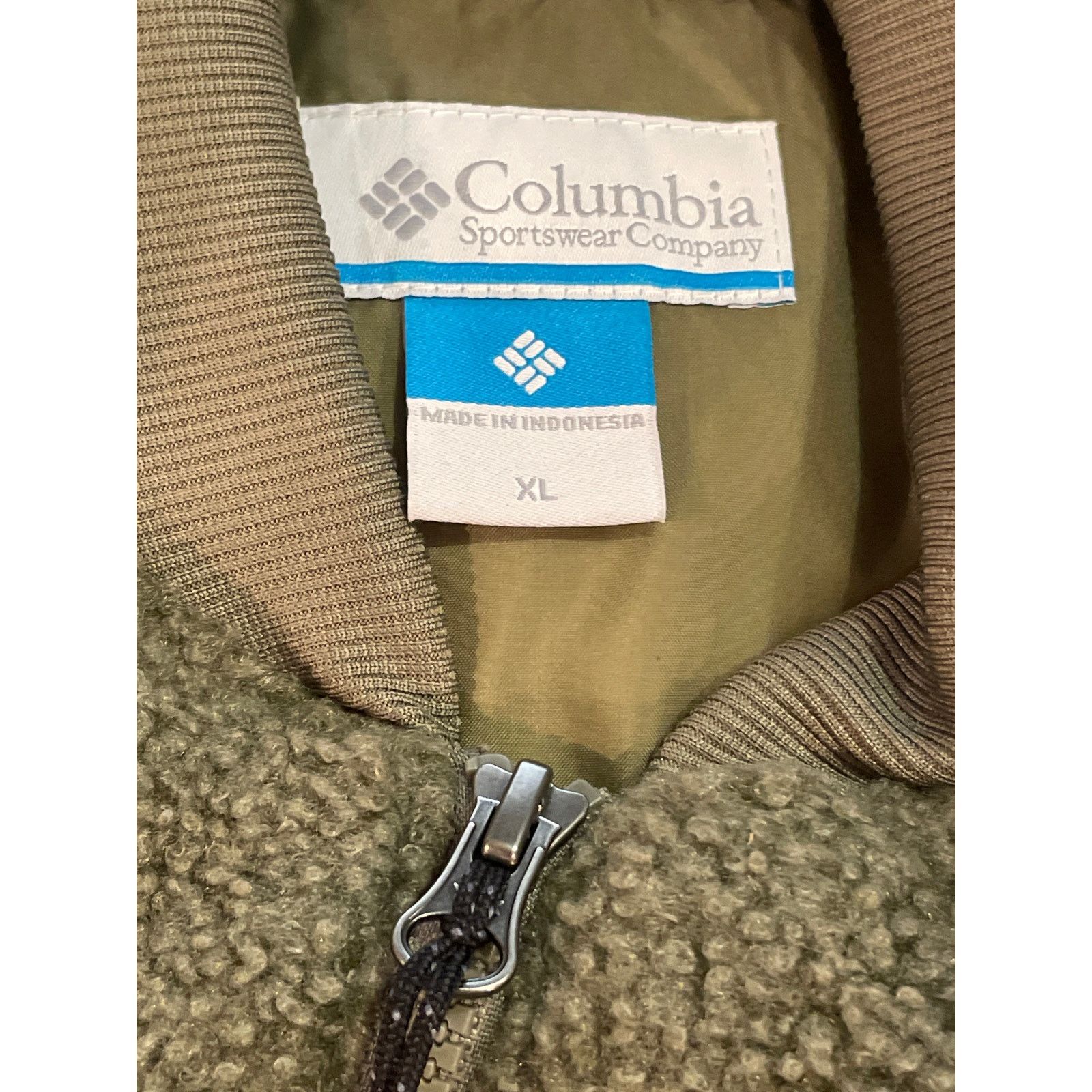 Columbia COLUMBIA Women's Puffect Novelty Jacket dark green XL Size XL / US 12-14 / IT 48-50 - 9 Thumbnail
