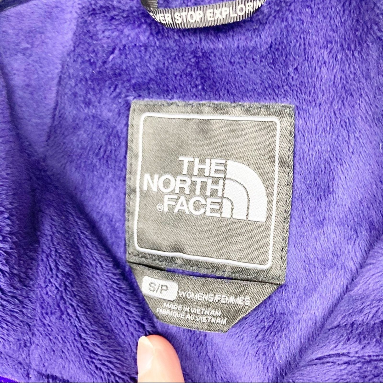 The North Face North Face Purple Windwall Jacket Fuzzy Inside Sz S Size S / US 4 / IT 40 - 6 Thumbnail