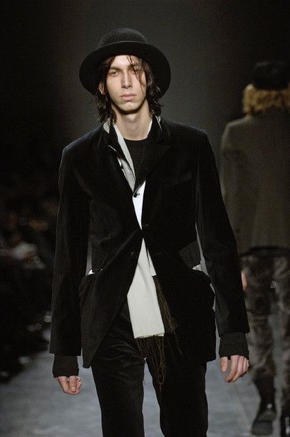Ann Demeulemeester Ann Demeulemeester AW06 White Trim Velvet Cropped Blazer Size XS / US 0-2 / IT 36-38 - 17 Thumbnail