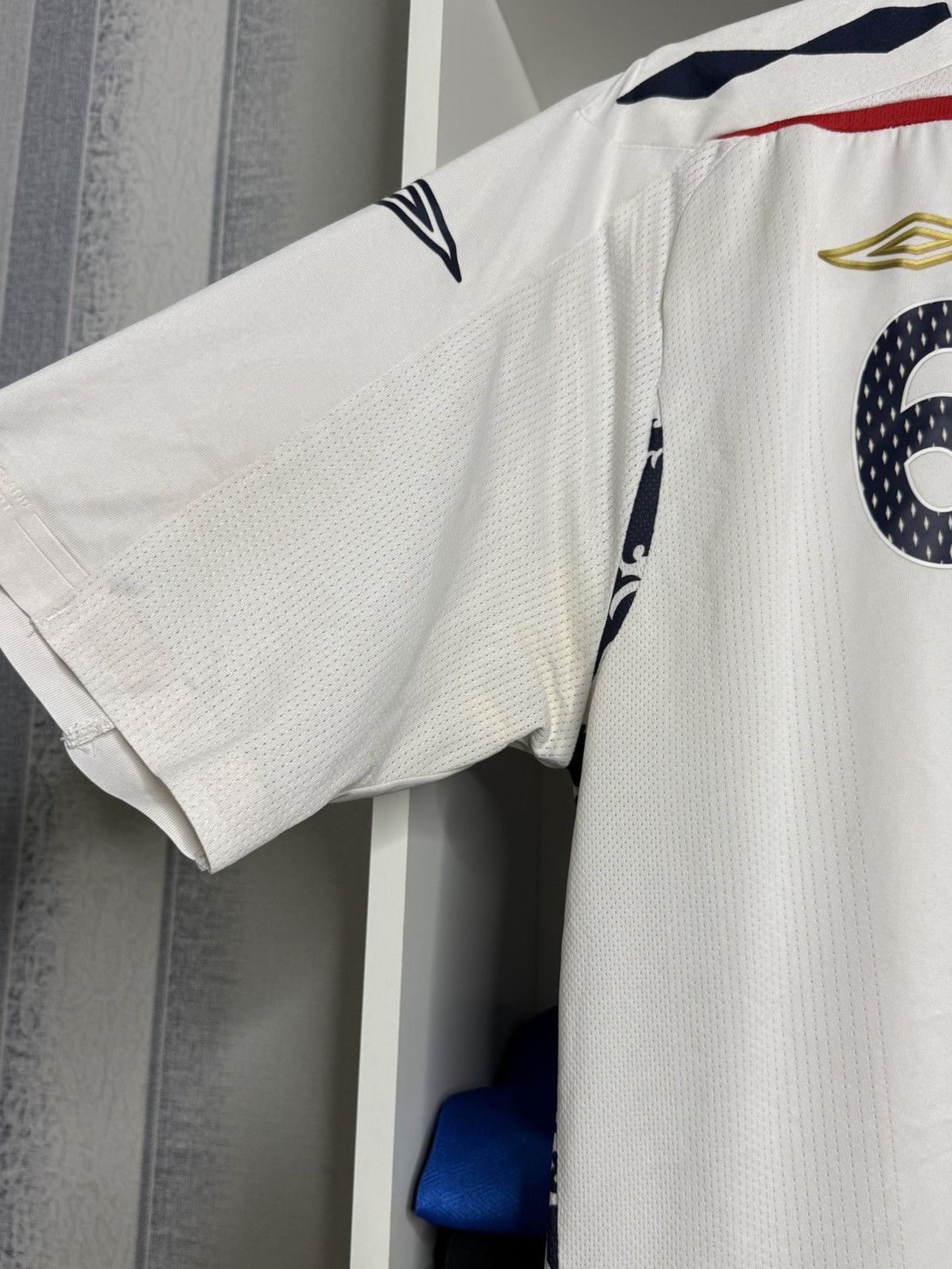 Umbro Vintage 2007-2009 England Umbro #6 Terry jersey size XL Size US XL / EU 56 / 4 - 7 Thumbnail