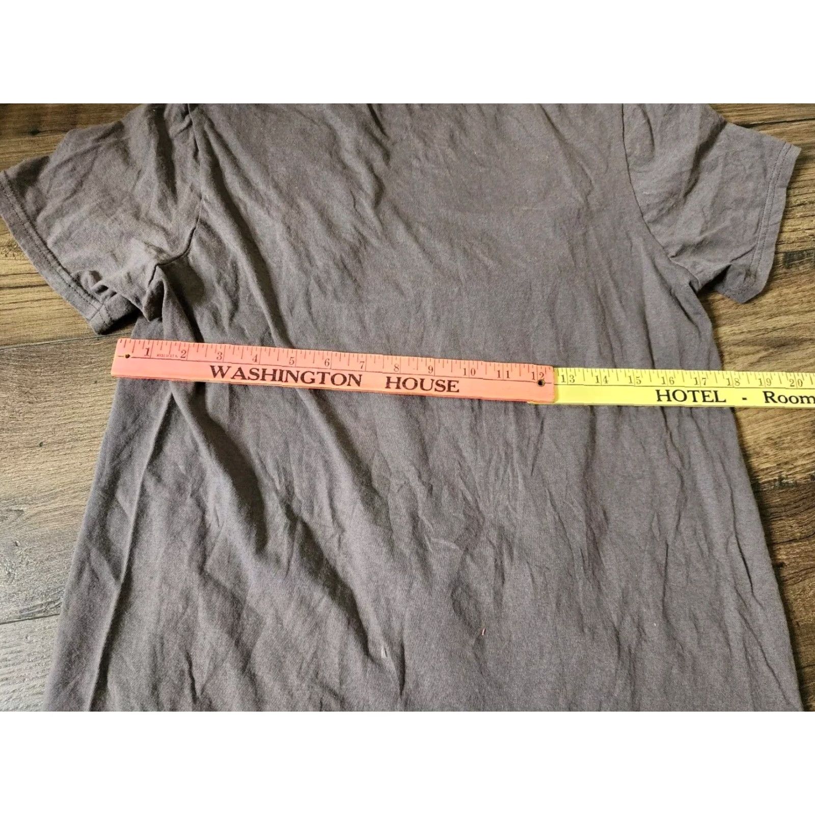 Vintage Kiss Hot in the Shade 90s Tour T Shirt Classic Rock Band Tee Gray M Unisex Adult Size US M / EU 48-50 / 2 - 3 Thumbnail