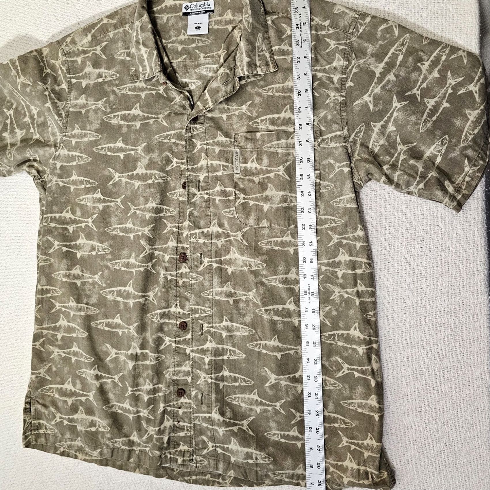Vintage Columbia Men’s Shirt Button-Up Short Sleeve Shark Print Cotton Brown Large M Casual Lightweigh t Pockets Fish Theme Size US M / EU 48-50 / 2 - 6 Thumbnail