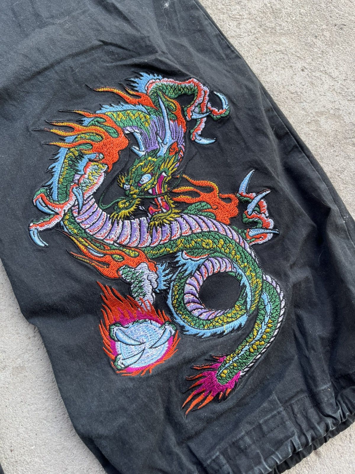 Ed Hardy Ed Hardy x Urban Outfitters Big Logo Cargo Parachute Pants Size US 30 / EU 46 - 9 Thumbnail
