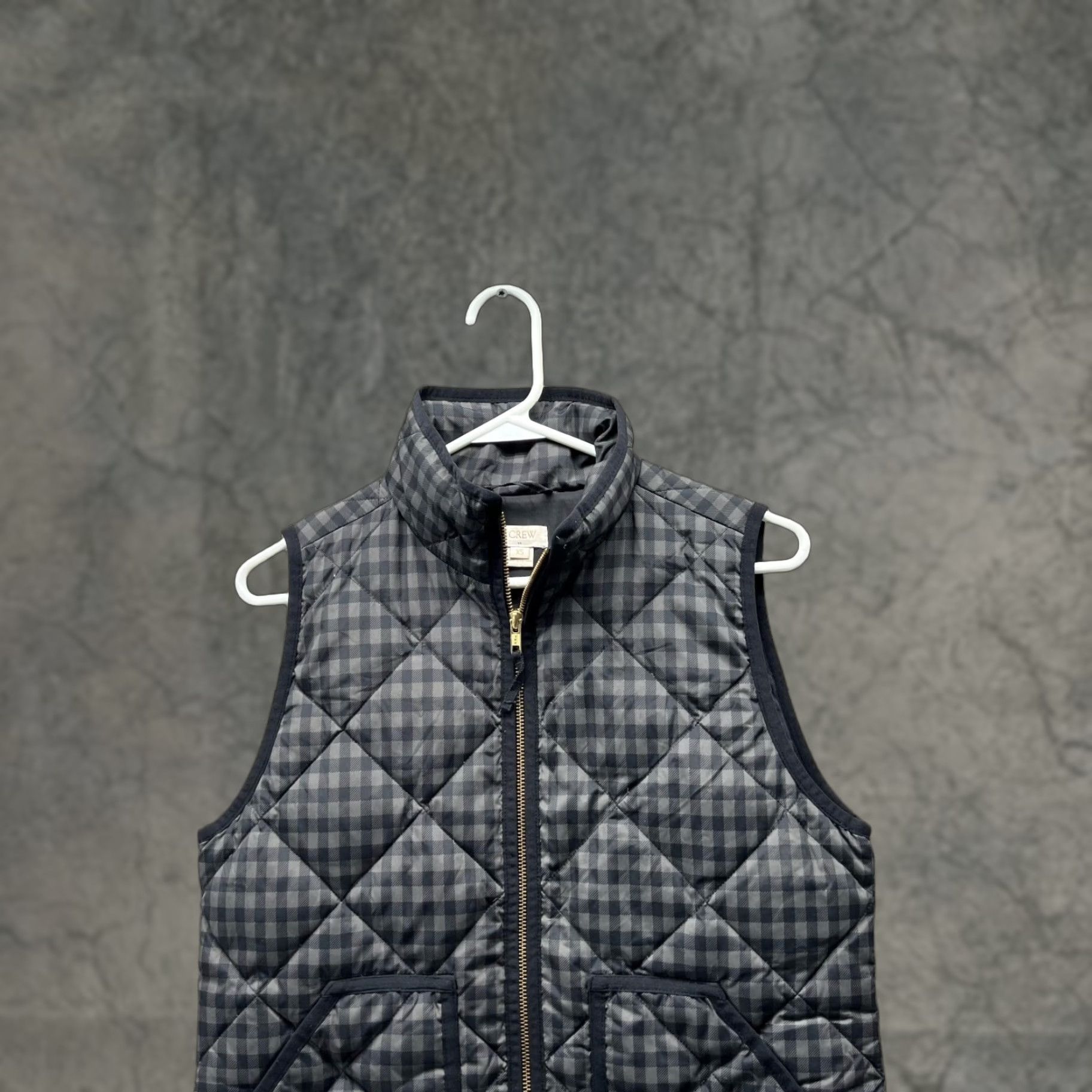 J.Crew VINTAGE J.CREW Vest Women XS Black Full Zip Puffer Sleeveless Jacket Quilted Check Gold Night? Size XS / US 0-2 / IT 36-38 - 1 Thumbnail