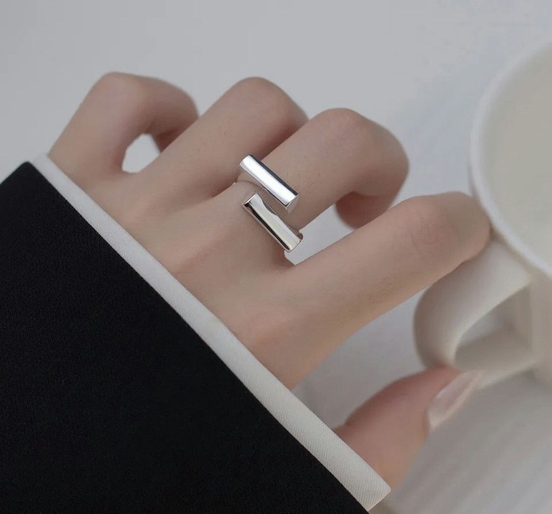 Jewelry Unique Minimalist Adjustable Ring Size ONE SIZE - 2 Thumbnail
