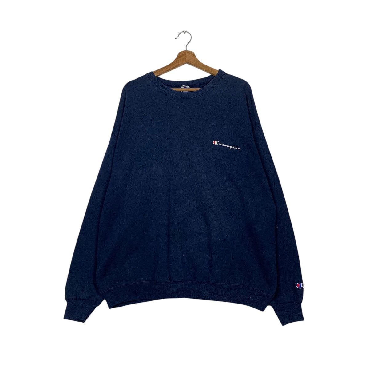 Champion Vintage Champion Crewneck Sweatshirt Size US XL / EU 56 / 4 - 1 Thumbnail