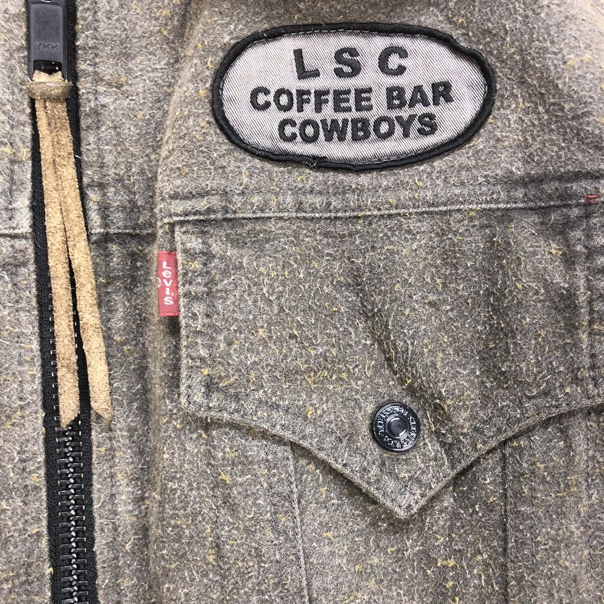 Le Grande Bleu (L.G.B.) 🔥Vtg 90s Levis Red Tab Fully Patch Type 3 Trucker Jacket Size US L / EU 52-54 / 3 - 7 Thumbnail