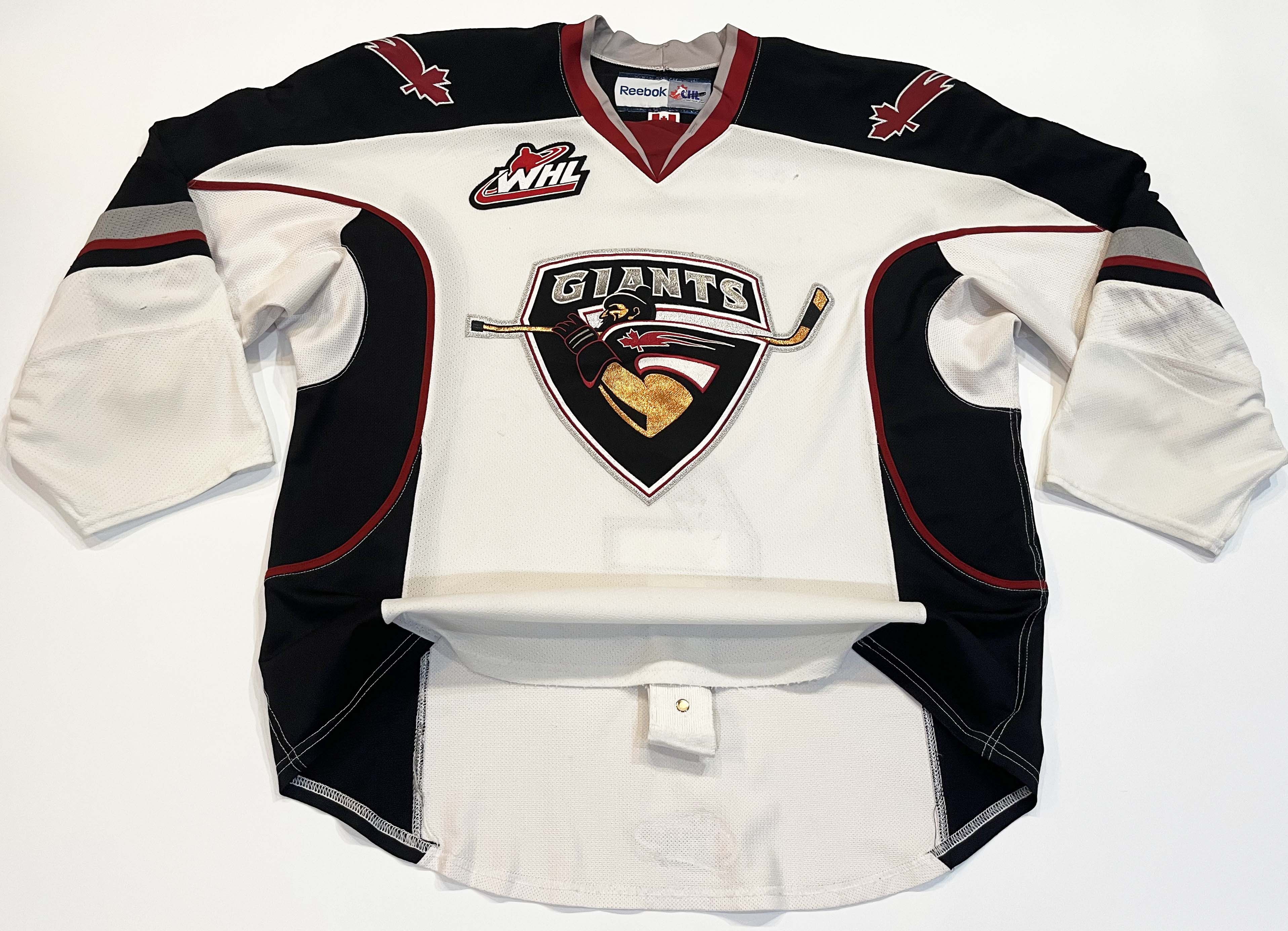 Reebok Reebok Authentic Vancouver Giants JONES #2 WHL Hockey Jersey Size US XL / EU 56 / 4 - 1 Thumbnail