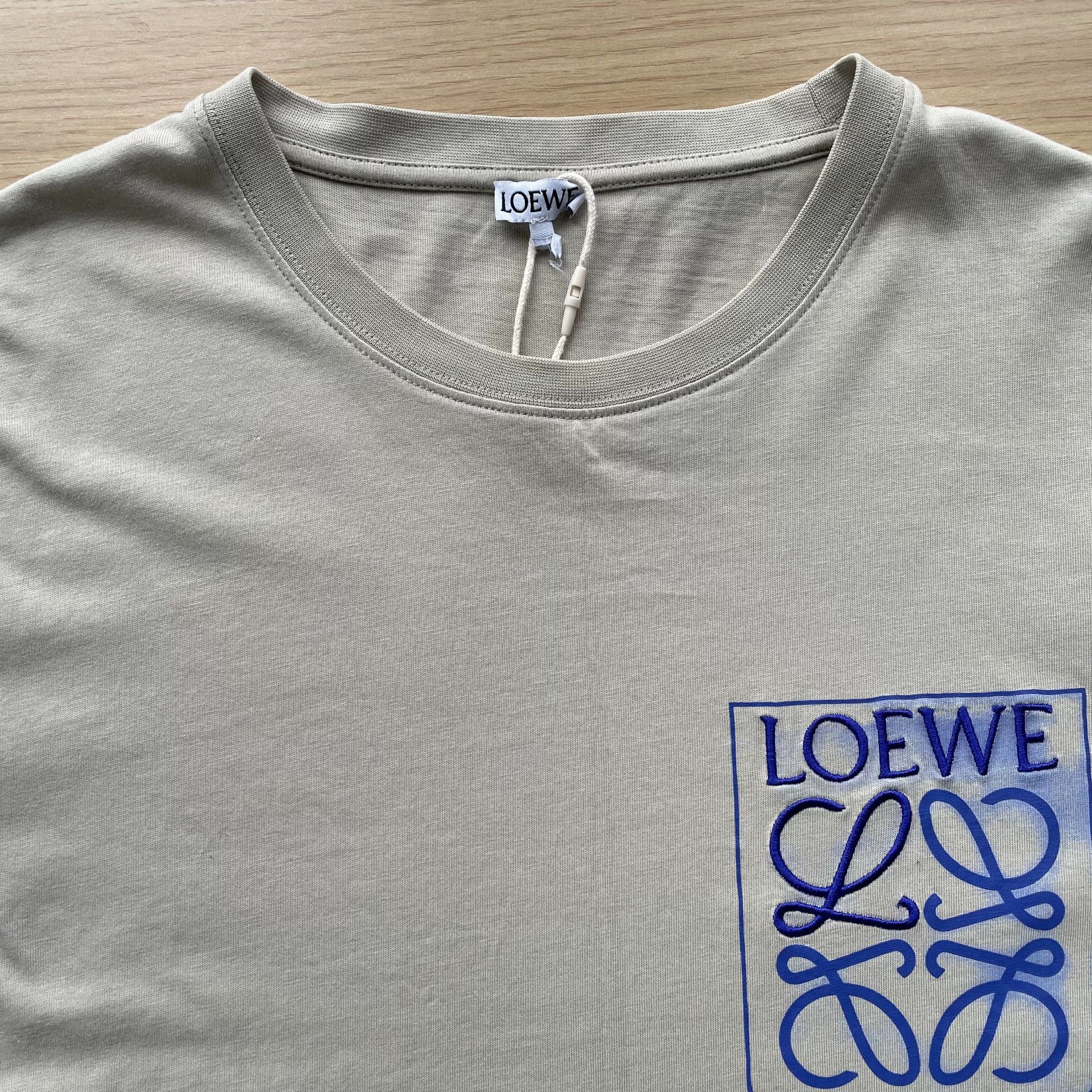 Loewe LOEWE Embroidered Logo Fake Pocket Tee Gray/White M 99 New Size M / US 6-8 / IT 42-44 - 4 Thumbnail