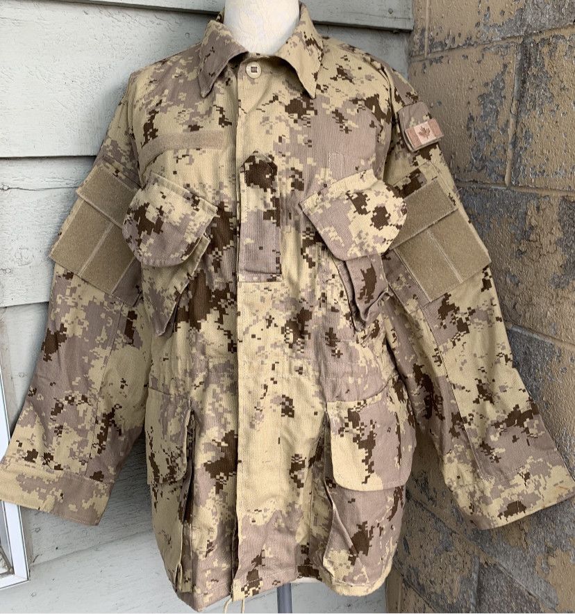 Other Cadpat Desert Lightweight Jacket 6740 Mens Medium Short New Size US M / EU 48-50 / 2 - 1 Thumbnail