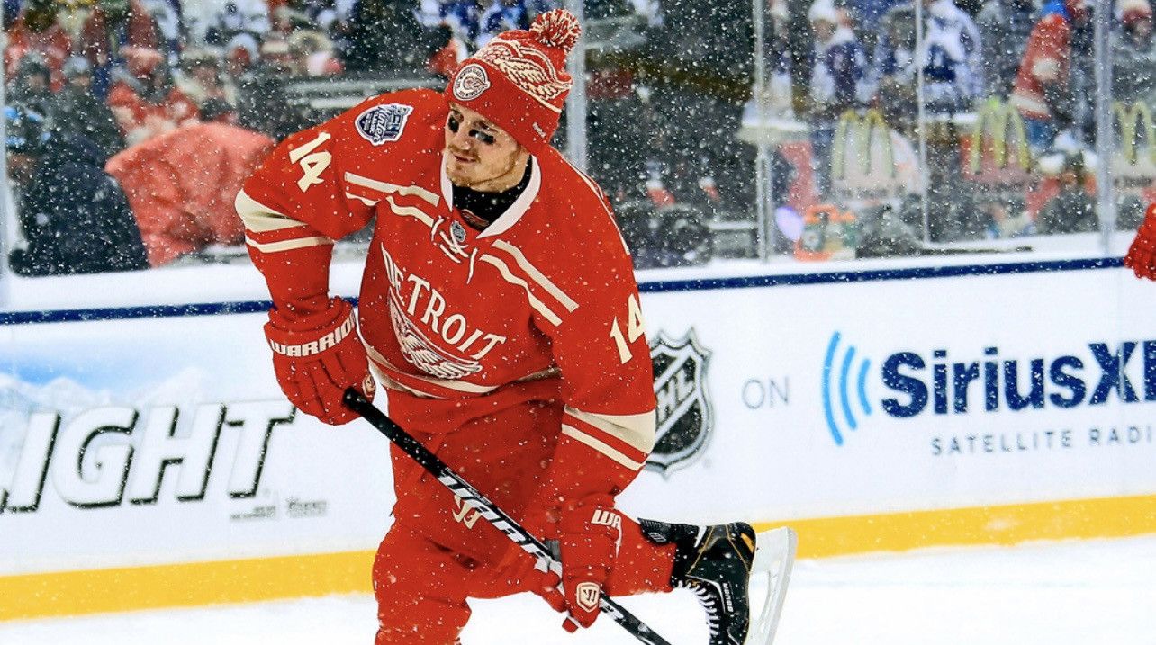 NHL Signed Nyquist Detroit Red Wings Winter Classic Jersey Size US M / EU 48-50 / 2 - 10 Thumbnail
