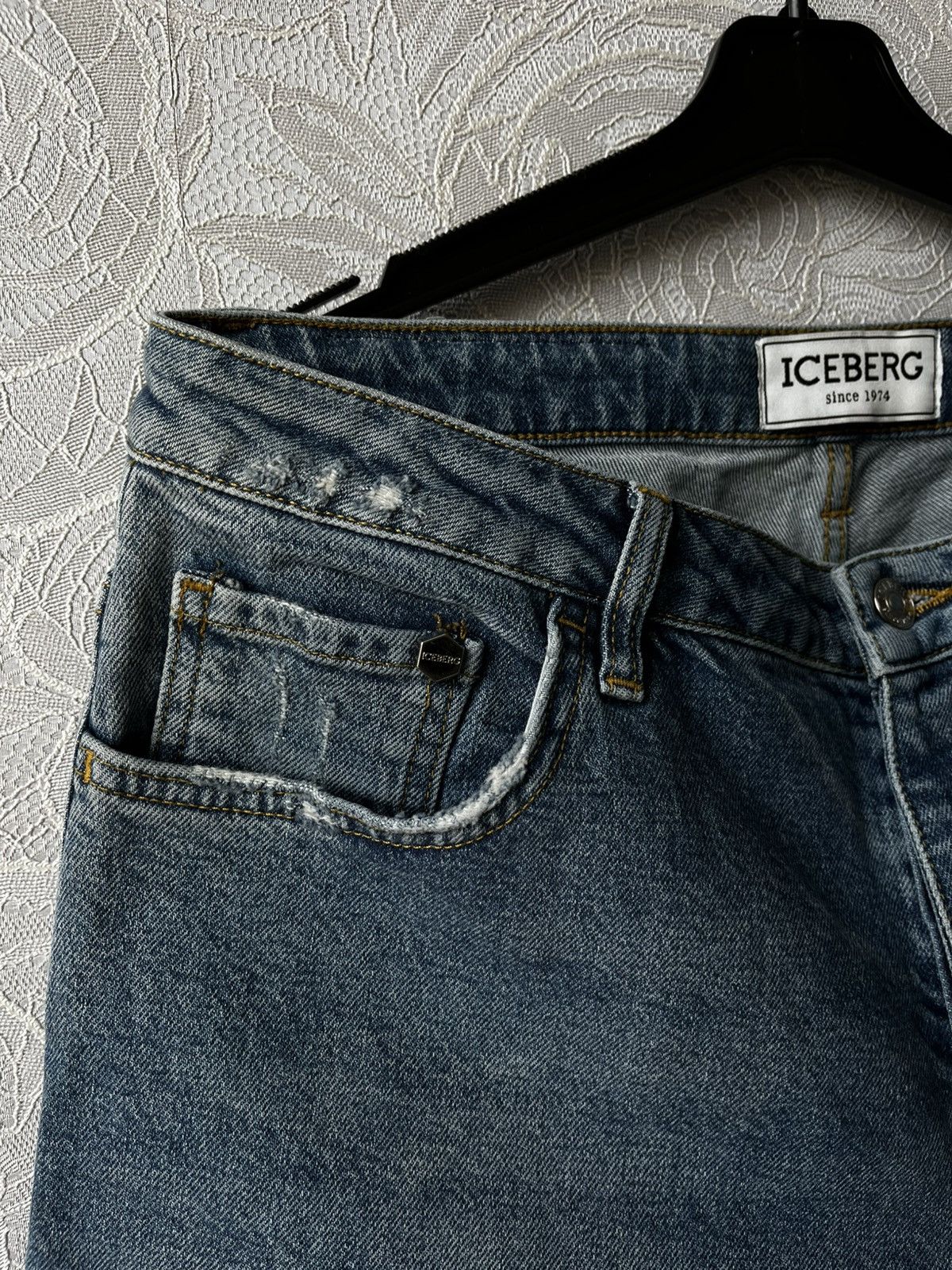 Iceberg Iceberg x Peter Blake Multicolor Logo Denim Distressed Jeans Size 29" - 9 Thumbnail