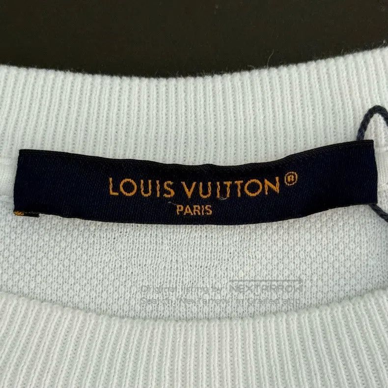 Louis Vuitton Louis Vuitton White dark lines full logo short sleeve Size US XS / EU 42 / 0 - 5 Thumbnail