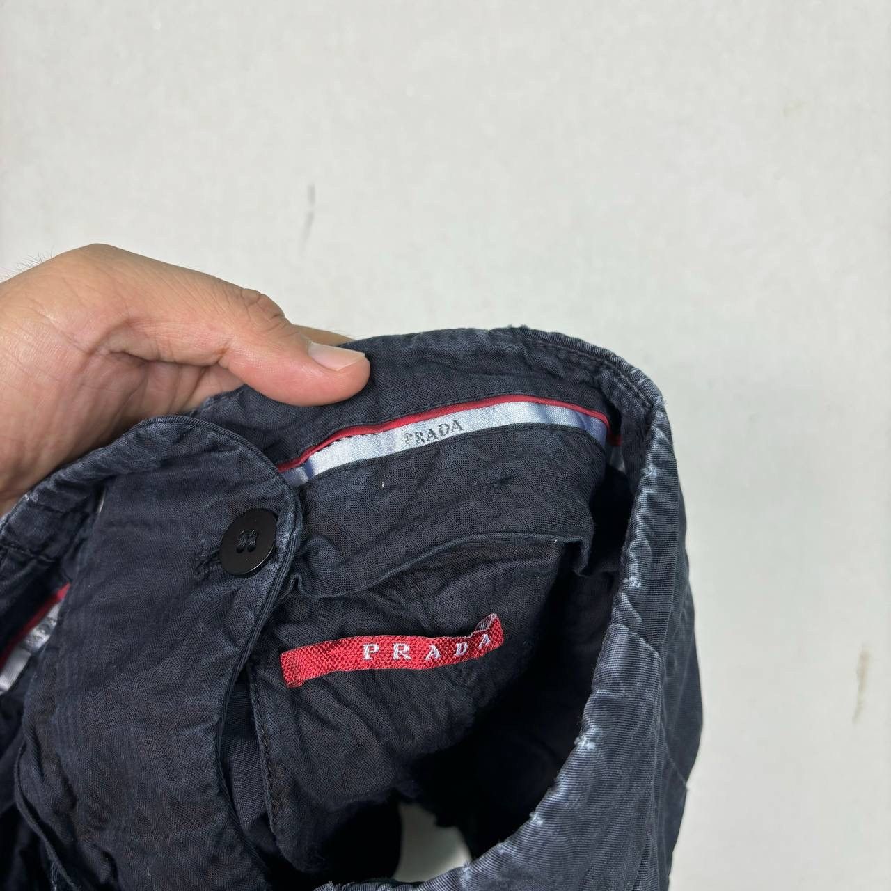 Prada Prada Fit Black Sun Faded Cargo Shorts Size 25" / US 0 / IT 36 - 11 Thumbnail