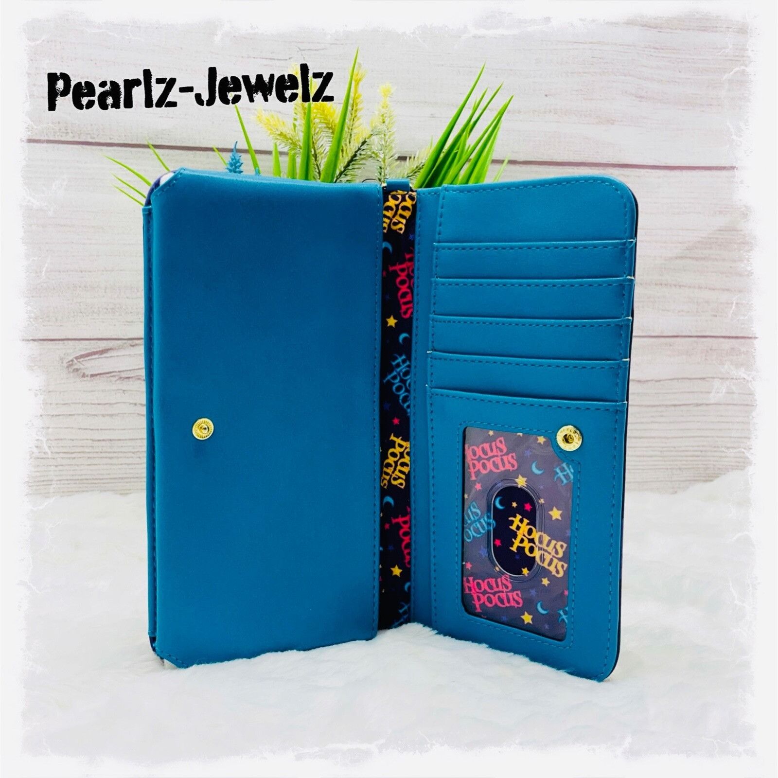 Disney Loungefly Disney Hocus Pocus Chibi Tech Wallet Wristlet BoxL Size ONE SIZE - 3 Thumbnail