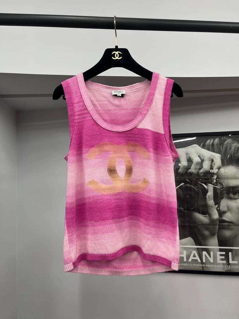 Chanel Chanel 24C Pink Gradient Double C Vest Size XS / US 0-2 / IT 36-38 - 1 Thumbnail