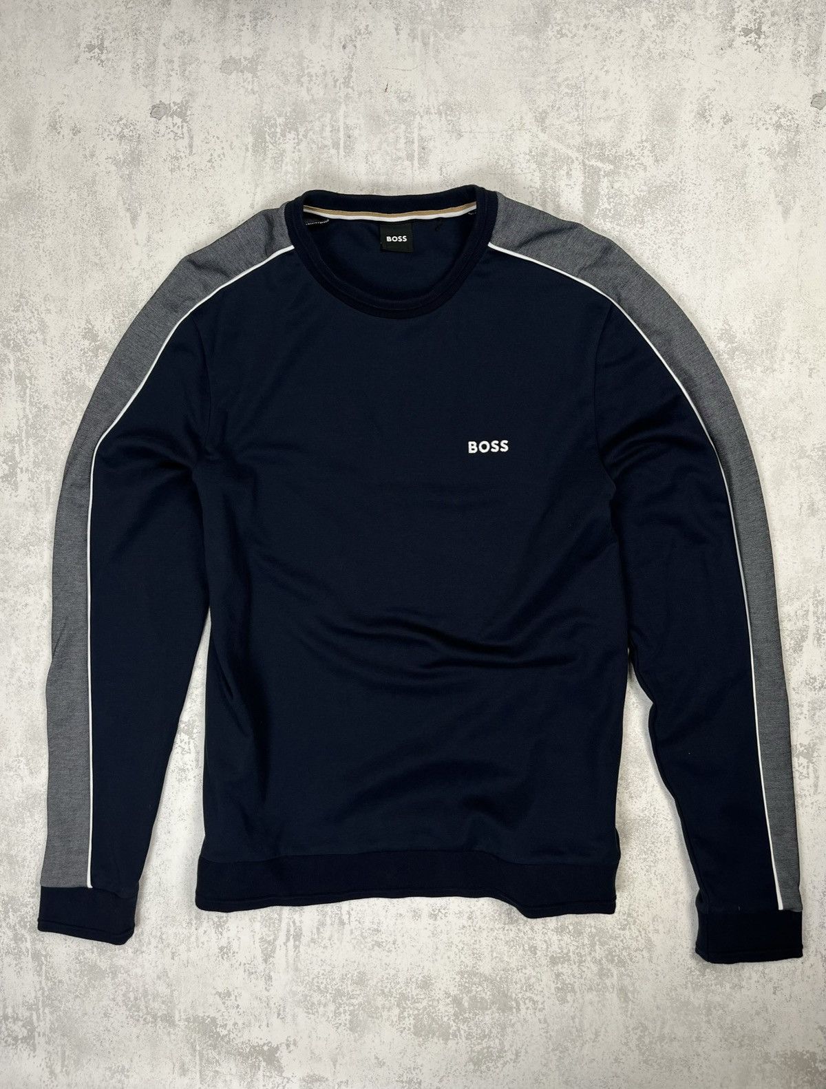 Hugo Boss BOSS Athleisure Block Sleeve Crewneck Jumper Size US M / EU 48-50 / 2 - 1 Thumbnail