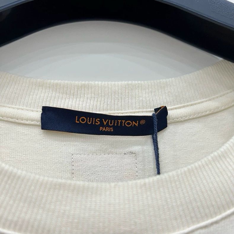 Louis Vuitton Louis Vuitton White beaded embroidered short sleeve Size US M / EU 48-50 / 2 - 7 Thumbnail