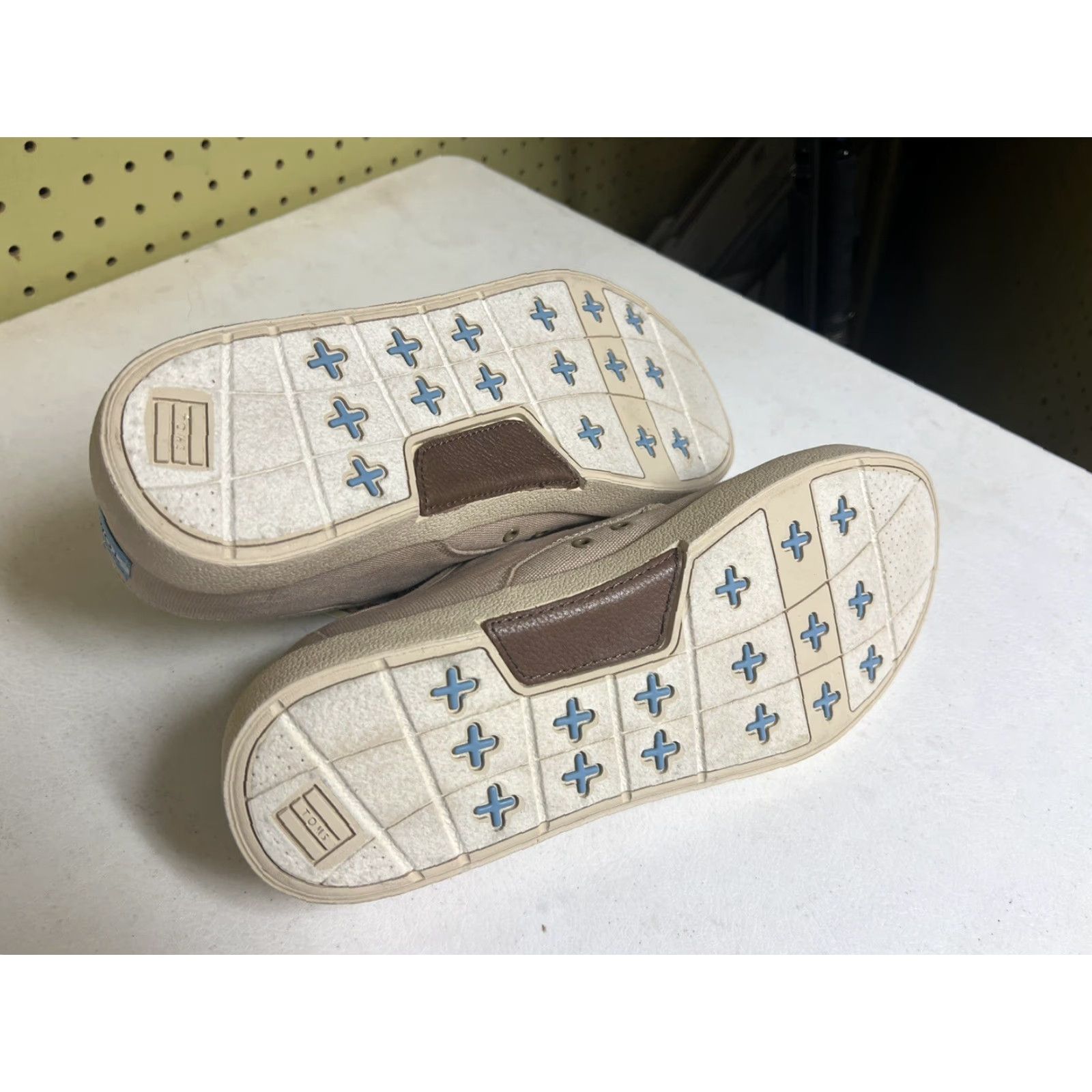 Toms Toms Shoes Mens 13 Paseo Casual Low Top Sneakers Tan Fabric Lace Up New Mens Shoes Size US L / EU 52-54 / 3 - 7 Thumbnail
