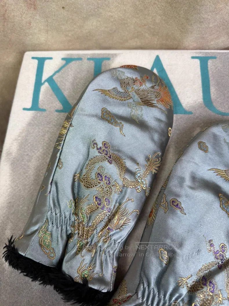 Undercover Undercover Palace Dragon and Phoenix Embroidered Gloves Size ONE SIZE - 3 Thumbnail